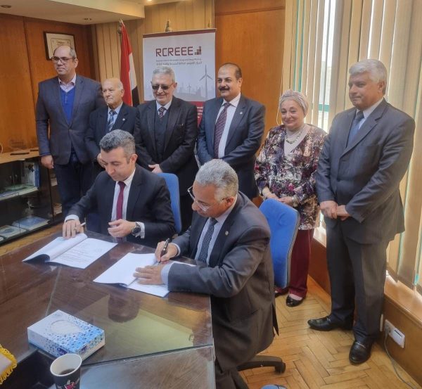 توقيع اتفاقية تعاون مشترك بين العربي للطاقة المستدامة والإقليمي للطاقة المتجددة