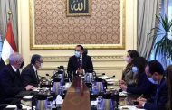 رئيس الوزراء يناقش عروض إقامة مشروعات الهيدروجين الأخضر في مصر بحضور شاكر