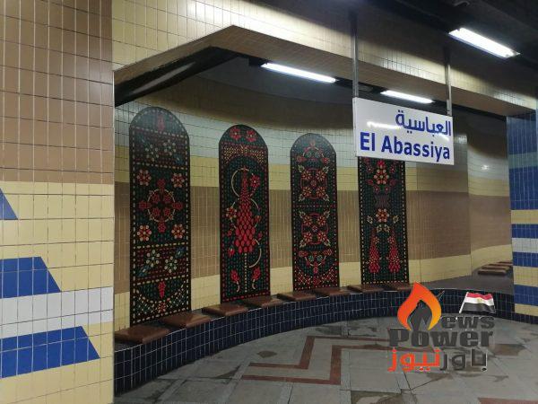 100 طالب يزينون محطات مترو الخط الأخضر الثالث استعدادًا لشهر رمضان