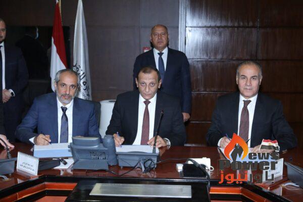 تنفيذا لتوجيهات الرئيس السيسى ... انطلاق بداية التعاون الكبير بين وزارة النقل المصرية ومجموعة موانئ أبو ظبى