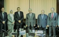  شاكر يلتقى مع وفد من البنك الدولي وذلك لبحث التعاون المستقبلى