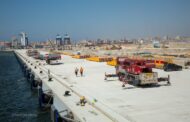 وزير النقل : محطة تحيا مصر متعددة الأغراض بميناء الإسكندرية(TMT) تستقبل الدفعة الاولى من أوناش الساحة العملاقة و الدفعة الثانية تصل نهاية الشهر الجارى