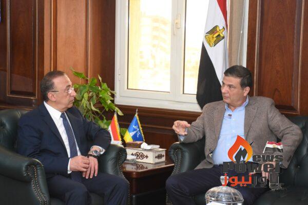 رئيس البنك الزراعي المصري يبحث تعزيز فرص الإستثمار مع محافظ الإسكندرية ويفتتحان أحدث الفروع الرئيسية بالمحافظة