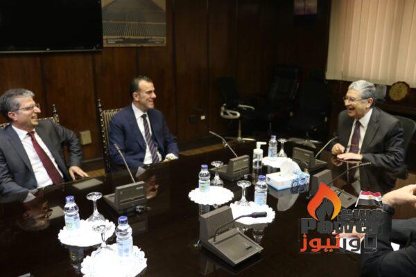 شاكر يبحث مع رئيس شركة k&k الاماراتية التعاون فى مجال الهيدروجين والامونيا الخضراء