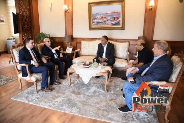 محافظ بورسعيد يستقبل رؤساء شركات جابكو وابسكو وخالدة لبحث سبل التعاون.