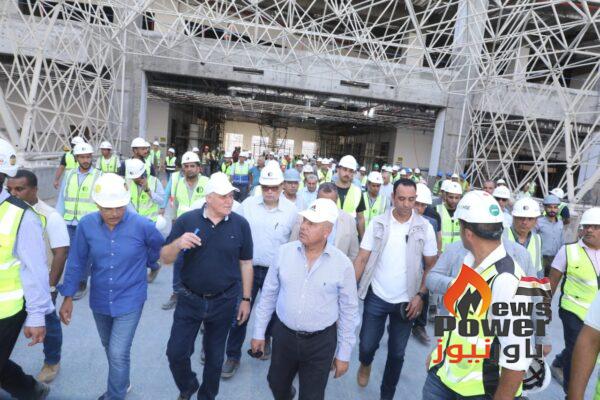 عجلة الانتاج لا تتوقف  .. وزير النقل يتفقد محطة سكك حديد مصر بمنطقة بشتيل تنفيذ شركة حسن علام ..صور