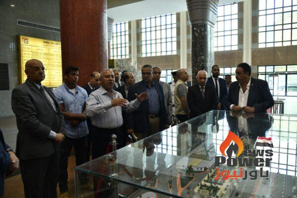 وزير النقل يتفقد محطة نقل الركاب والمول التجارى والجراجات بمنطقة الترجمان