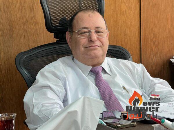 نائب وزير الكهرباء يقوم بجولة تفقدية للاطمئنان على استعدادات قطاع الكهرباء لقمة المناخ COP 27