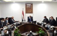 رئيس الوزراء يتابع الإجراءات التنفيذية للقضاء على المواقف العشوائية الواقعة على الطريق الدائري