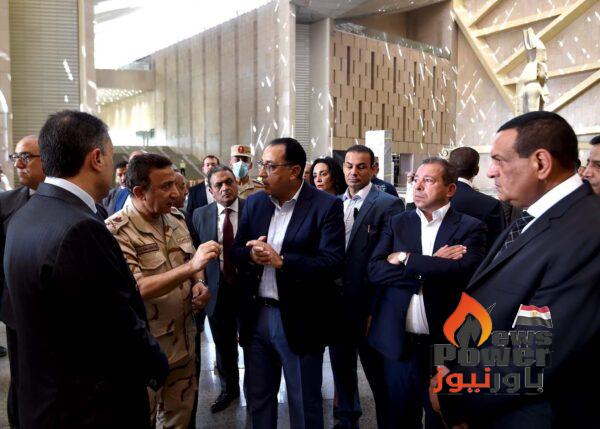 رئيس الوزراء يتجول بالمتحف المصري الكبير لمتابعة آخر مستجدات الأعمال برفقة رئيس اوراسكوم للانشاءات