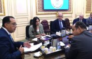 رئيس الوزراء يلتقي رئيس اتحاد الصناعات ومسئول الصناعات الهندسية بالاتحاد