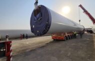 صور .. أبراج طاقة الرياح المصرية تصنيع السويدى اليكتريك فى طريقها لمشروع رأس غارب قدرة 250 ميجاوات