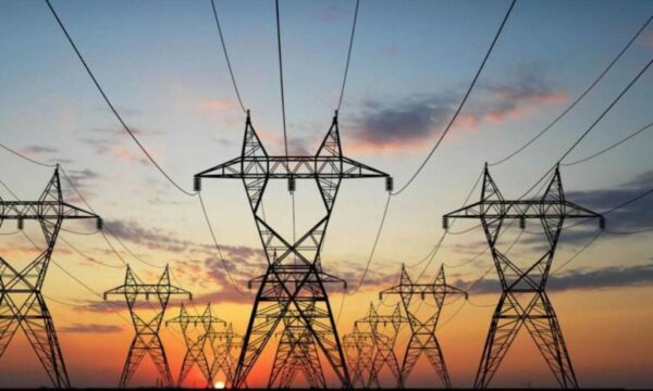 ستاندرد تشارترد يمول مشروع الربط الكهربائي بين السعودية ومصر بـ566.4 مليون دولار