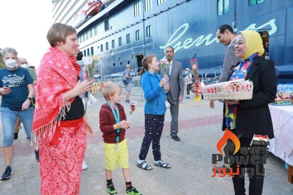 الهيئة العامة لميناء الأسكندرية تستقبل أكثر من 2200 سائح على متن السفينة السياحية MEIN SCHIFF.6