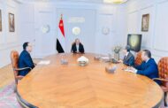 خلال لقائه مدبولي وشاكر .. الرئيس السيسي يوجه بتعزيز دور الطاقة المتجددة وتعظيم قيمتها