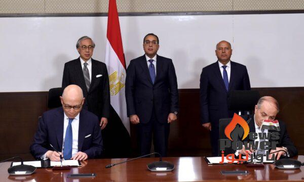 رئيس الوزراء يشهد مراسم توقيع عقدي التزام لمشروعي إنشاء البنية الفوقية وإدارة وتشغيل واستغلال وصيانة وإعادة تسليم محطتي الحاويات بميناءي السخنة والدخيلة