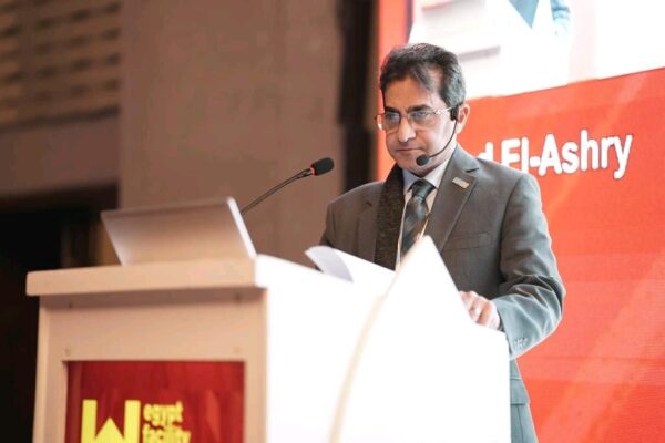 نائب وزير الإسكان يتفقد جناح الخرافى ناشيونال بمنتدى إدارة المرافق والمنشآت المصرية والعشرى يقدم عرضا شاملا