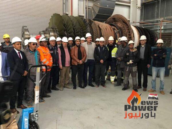 وزير الكهرباء والطاقات المتجددة الليبي يجري جولة تفقدية لمحطة توليد كهرباء شمال بنغازي