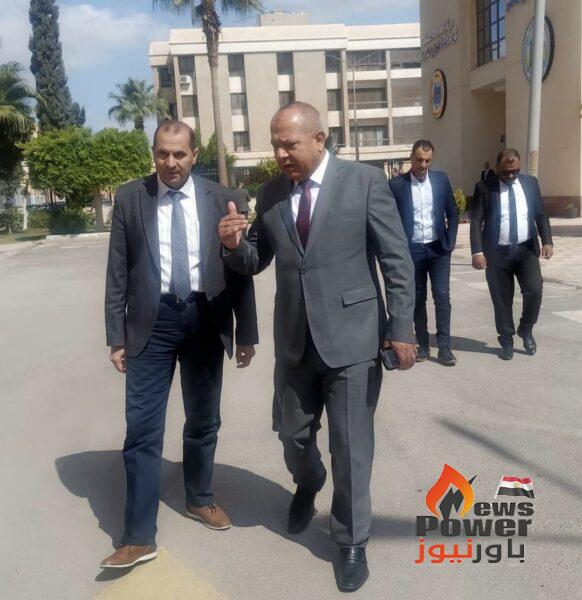الدكتور خالد الدستاوى يتفقد إدارات شركة القناة وأبو وردة يقدم شرحا وافيا عن خطط التطوير