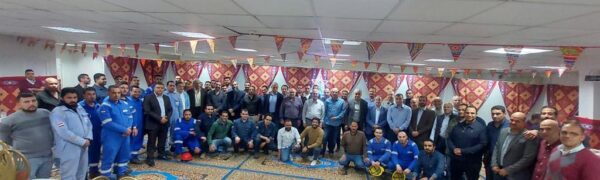 رئيس ايثيدكو يشارك العاملين  وجبة الإفطار داخل الشركة