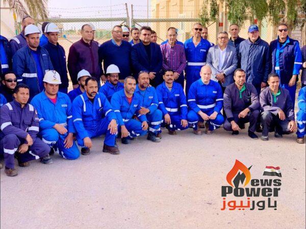 قيادات شركة بدر الدين للبترول تشارك العاملين الإفطار بموقع الابيض بمطروح