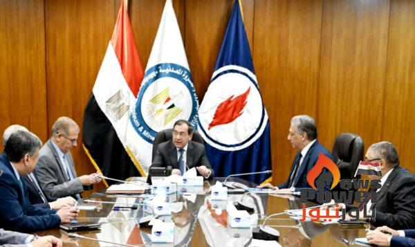 تأكيدا لانفراد باور نيوز ..الملا يجتمع بالمجلس التنفيذى للهيئة ويوجه بزيادة الإنتاج من الثروات البترولية