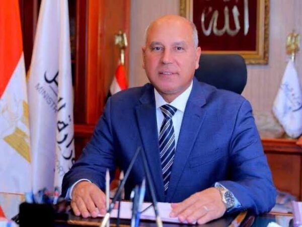 وزير النقل يشهد غدا توقيع عقود بناء 2 سفينة تجارية بالتعاون مع ديسون الكورية الجنوبية
