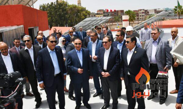 الملا يفتتح أول محطة طاقة شمسية بشركة أبوقير للأسمدة بقدره 117 كيلو وات