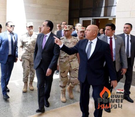 خلال جولته بالحي الحكومي: رئيس الوزراء يتفقد مقر وزارة النقل بالعاصمة الإدارية الجديدة