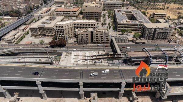هيئة الانفاق : تصوير جوي لعملية اتمام المرحلة الأولى والأساسية من تركيب مسار خط المترو المار أعلى محطة مترو جامعة القاهرة