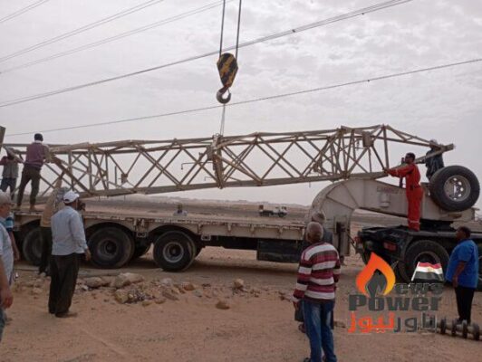  استكمال التغذية الكهربائية لمدينة أبو سمبل.. وباور نيوز يحصل علي صور خاصة لعمليات إحلال البرج الجديد