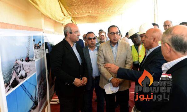 رئيس الوزراء يتابع معدلات تنفيذ عدد من المشروعات الجاري تنفيذها بمينائي الإسكندرية والدخيلة ضمن خطة تنفيذ ميناء الإسكندرية الكبير