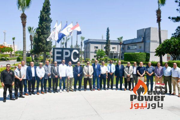 قيادات البتروكيماويات المصرية تشارك العاملين أول أيام عيد الأضحى المبارك وتحتفل بتحقيق الخطة الإنتاجية