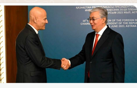 رئيس كازاخستان يلتقي الرئيس التنفيذي لشركة إيني الإيطالية