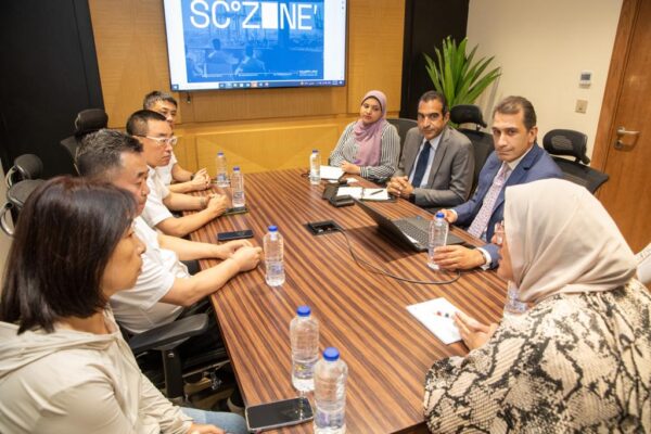 اقتصادية قناة السويس تستقبل وفد أعمال من مقاطعة جيلين الصينية لبحث سبل التعاون في صناعات السيارات والأدوية والكيماويات