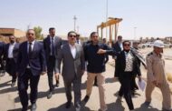 رئيس الوزراء العراقى يتفقد وحدات محطة بيجى المدمرة قبل خطة إعادة أعمارها