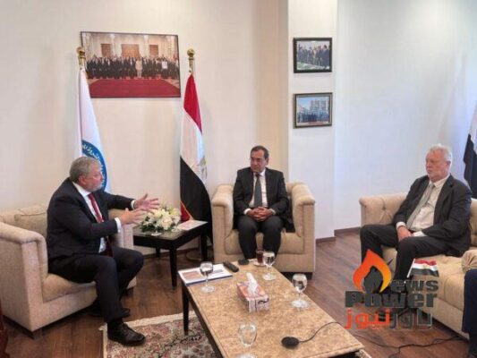 الملا يلتقى وفد شركة ترانس جلوب الكندية لبحث أعمالها بمناطق الامتياز