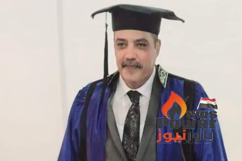 حصول الكيميائي عصام قباري مدير عام المرافق والمشرف علي الإدارة العامة للسلامة والصحة المهنية علي درجة الدكتوراه