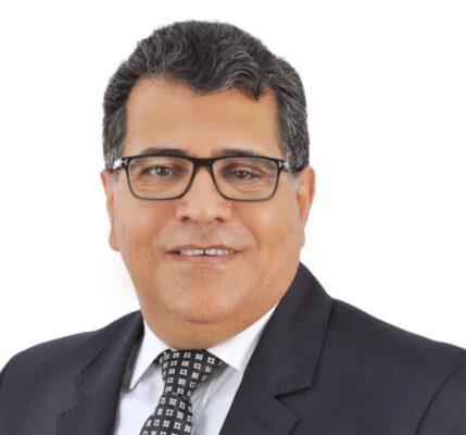 محمود حسن مدير مالية غازتك يحصل على زمالة جمعية المحاسبين والمراجعين المصرية