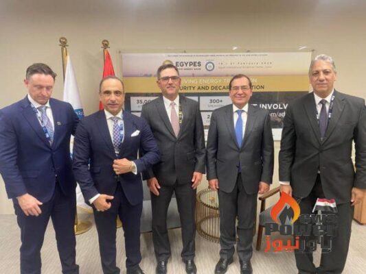 الملا يثني علي دور هاليبرتون من الإنتاج من المصادر غير التقليدية والحقول المتقادمة ونقل التجارب الناجحة