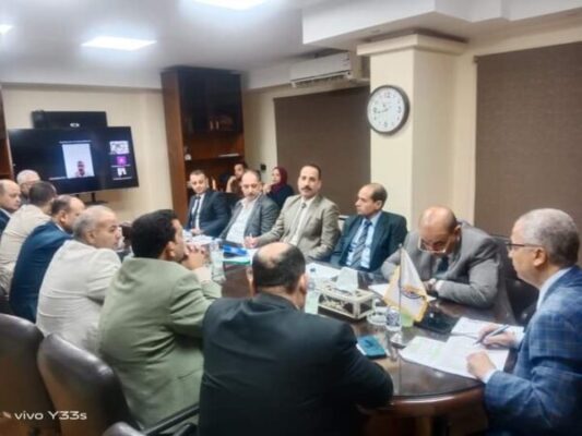  بحضور المحاسب حسن ابراهيم رئيس شركة بوتاجاسكو .. لجنة المبيعات تناقش زيادة معدلات البيع لتحقيق الخطة المستهدفة