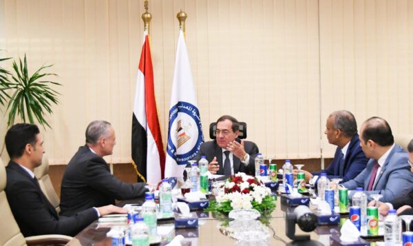 الملا يبحث مع هني ويل العالمية مشروع إنتاج وقود الطائرات المستدام