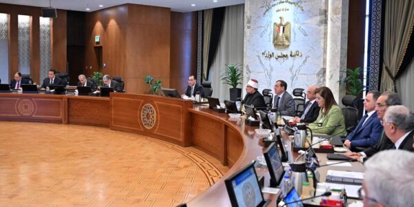 مجلس الوزراء يوافق علي توقيع مذكرة تفاهم لمشروع تصدير الكهرباء من الطاقة المتجددة الي اوروبا مع شركة جان دي نال البلجيكية