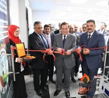 الملا يفتتح مركز معلومات هيئة الثروة المعدنية بعد التطوير