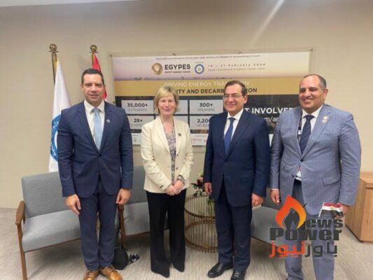 الملا يبحث مع فنترسال ديا موقف الاستثمارات الألمانية في انتاج الغاز الطبيعى بمنطقة الدلتا بدسوق وشرق دمنهور بالدلتا