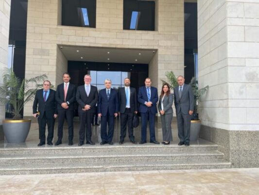 وزير الكهرباء يبحث مع وفد سيمنس زيادة حجم الاستثمارات في مصر .. والشركة تعلن رغبتها تقديم مزيد من الدراسات