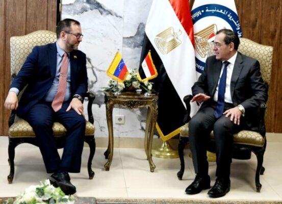  الملا يستعرض مع وزير الخارجية الفنزويلى فرص التعاون ووضع خارطة طريق وتوقيع مذكرة تفاهم فى المجالات البترولية المختلفة