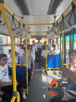 رواد معرض صور .. رواد معرض TransMEA خلال تفقدهم الاتوبيسات الكهربائية واتوبيس BRT