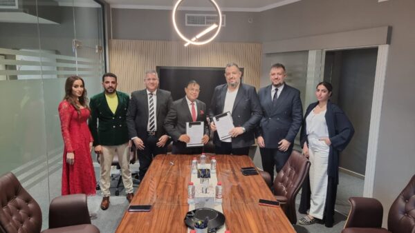 المهندس محمد بدران يوقع بالامارات اتفاقية تعاون مشترك بين شركة سماء الإسكندرية الاماراتية للتجارة العامة 