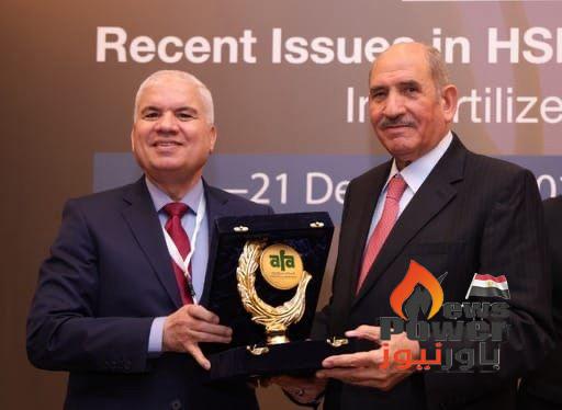 الكيميائى سعد ابو المعاطى : توصيات ندوة مناجم فوسفات الاردن دعت إلى ضرورى سياسة الإحلال والتجديد للمصانع المتقادمة بالشركات لتحسين كفاءة ترشيد الطاقة والاستغلال الأمثل لها.